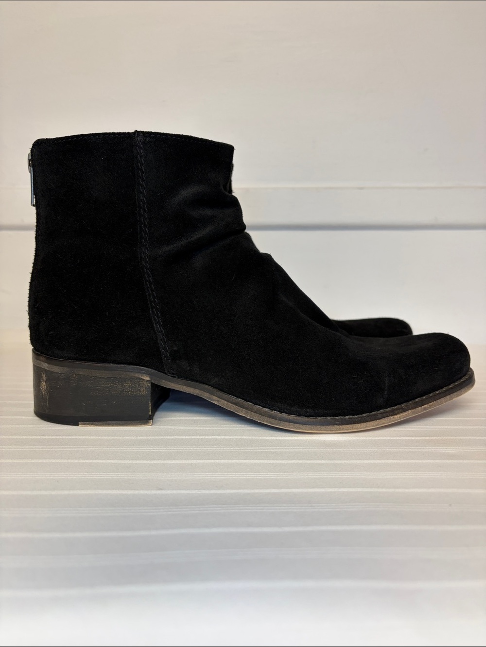 Seychelles Weekenders black suede ankle boots with heel women’s size 9.5
